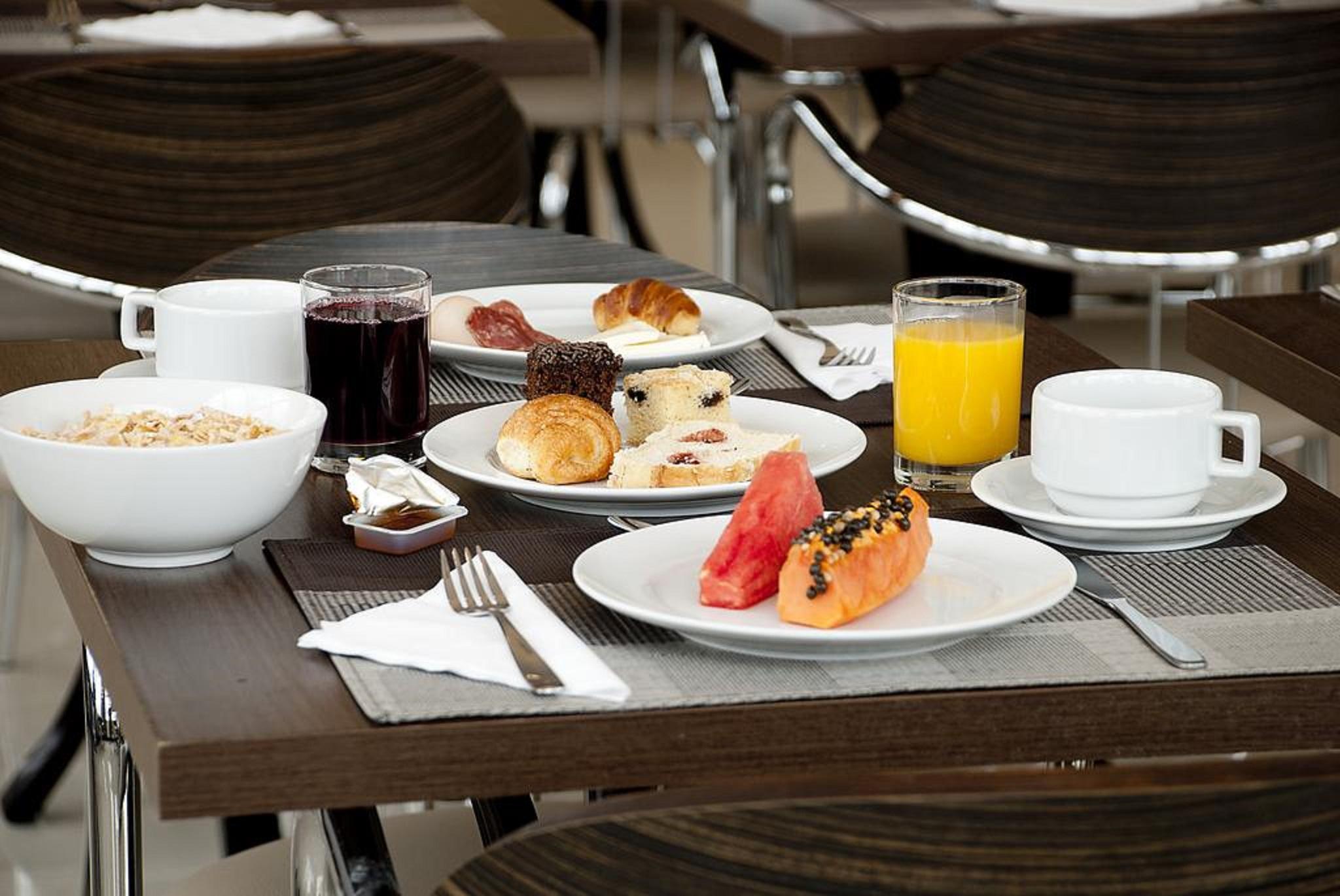 Master Cosmopolitan Moinhos De Vento Hotel Porto Alegre Exterior photo